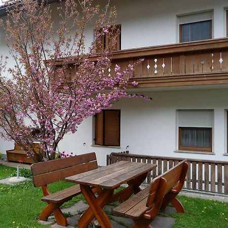 Apartments Ferdigg San Lorenzo di Sebato Δωμάτιο φωτογραφία